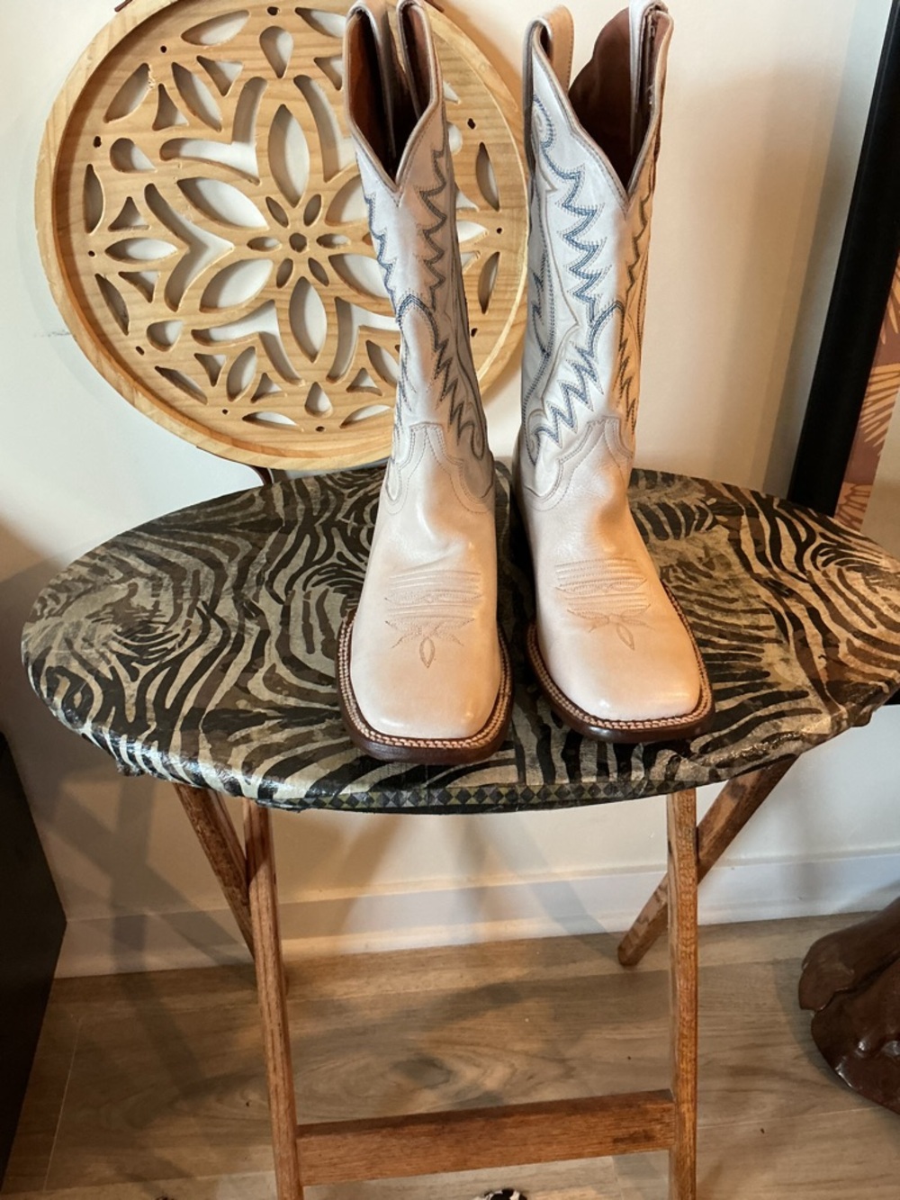 Dan Post Women's Sugar White Square Toe Leather Cowgirl Boots (Model DP4999